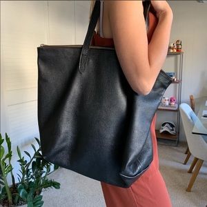 Cuyana - Black Leather Zip Tote
